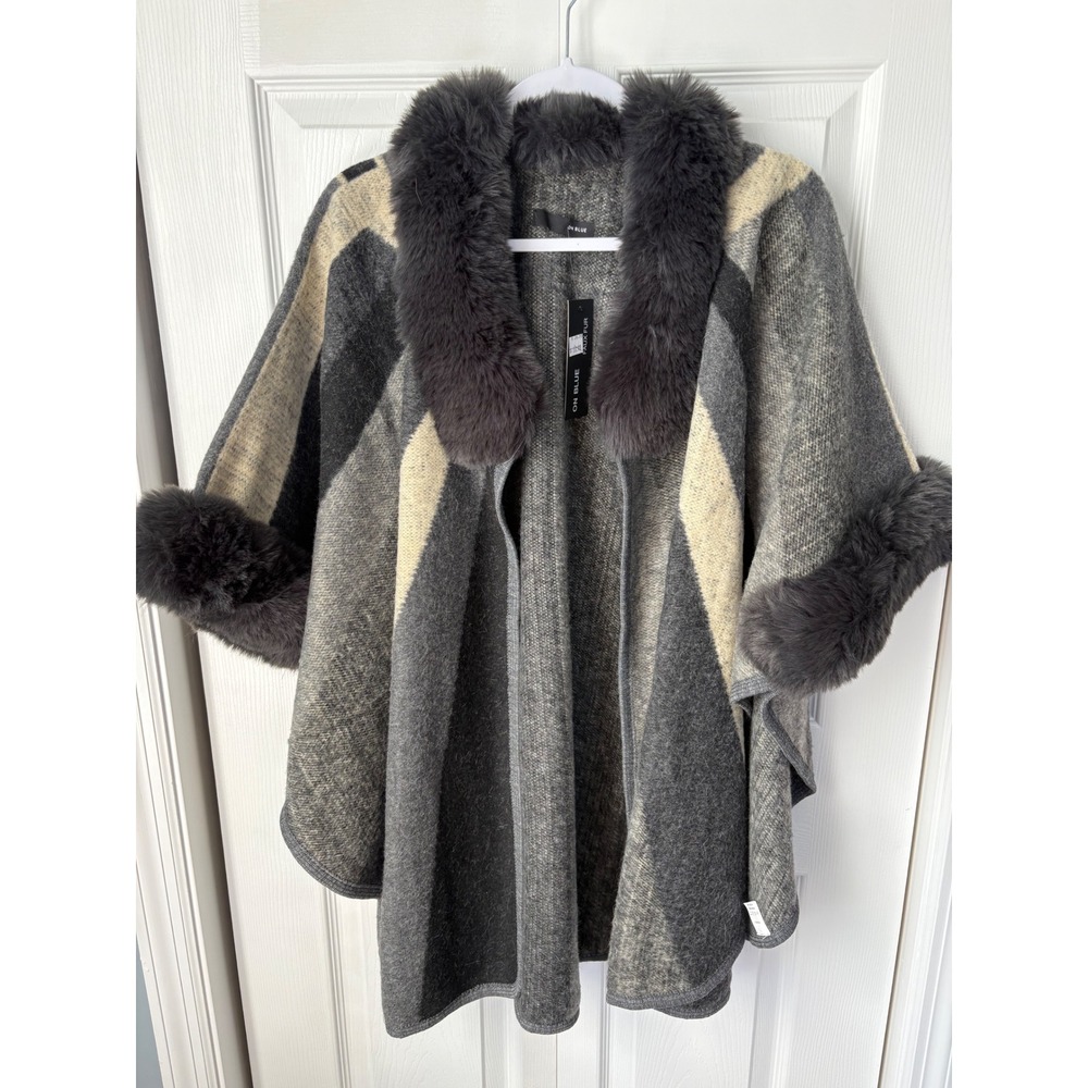 On Blue Womens Faux Fur Trim Poncho Cape‎ Grey Geometric Sunburst Knit NEW